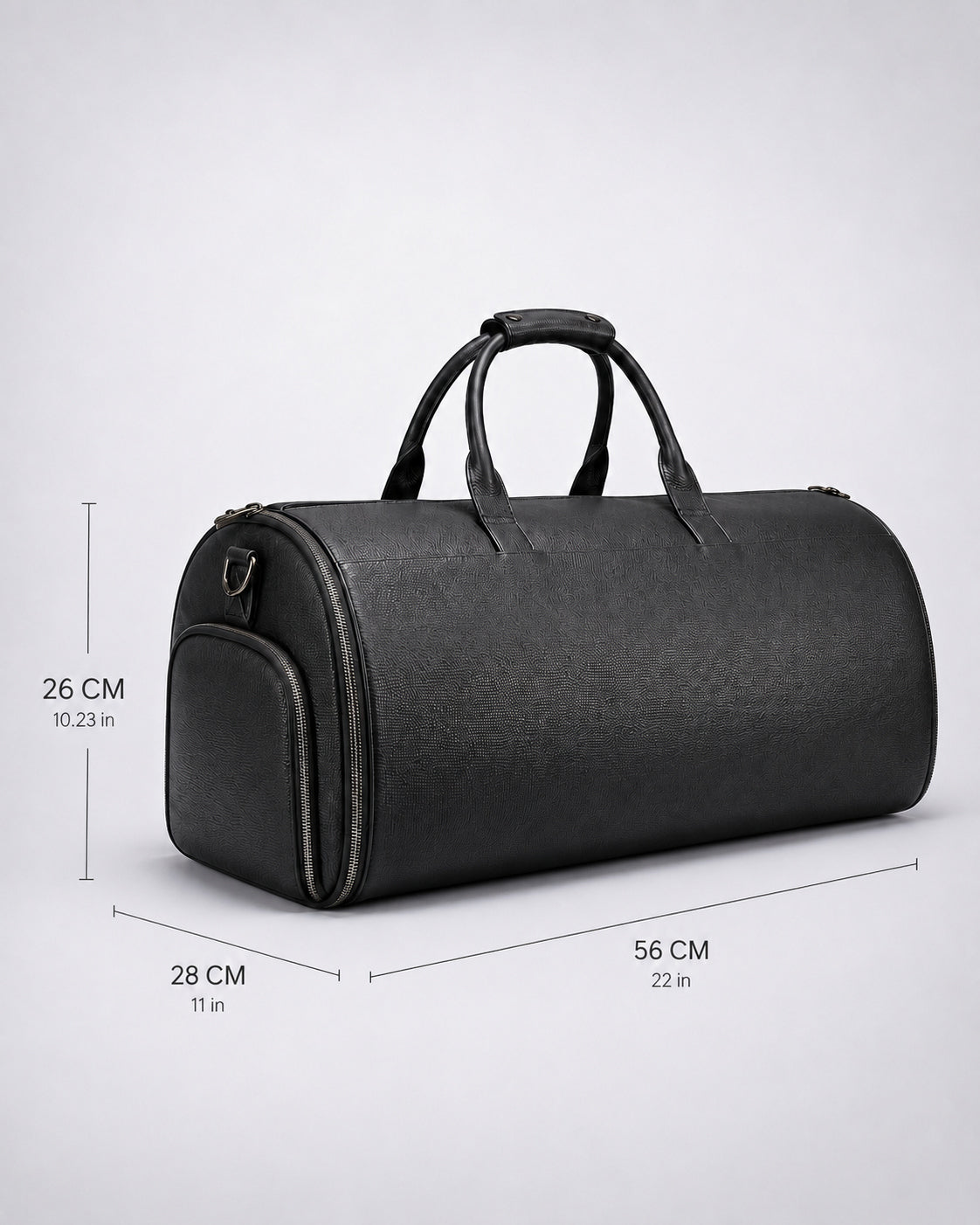 Medidas del bolso de viaje de cuero C-01: 56 × 28 × 26 cm.